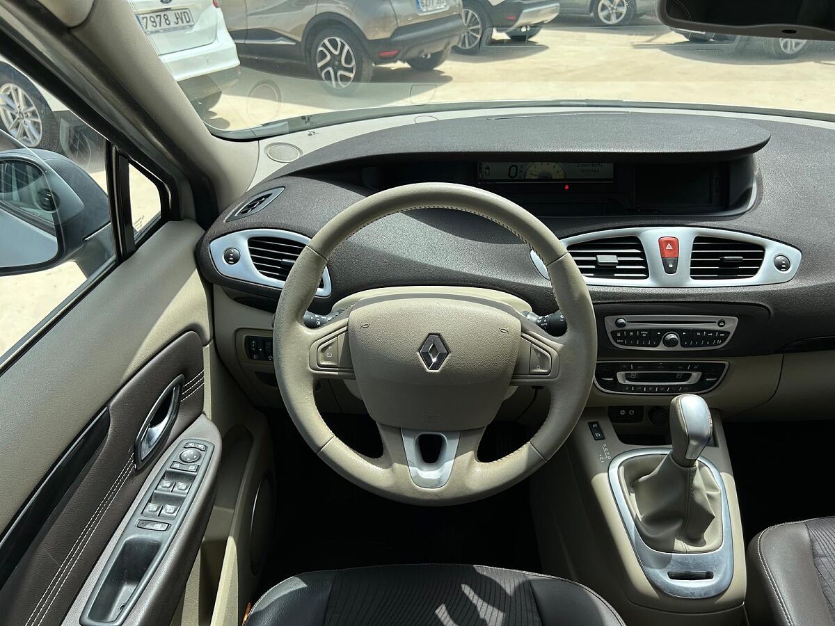 RENAULT SCENIC DYNAMIQUE 2.0 AUTO SPANISH LHD IN SPAIN 88000 MILES SUPERB 2009